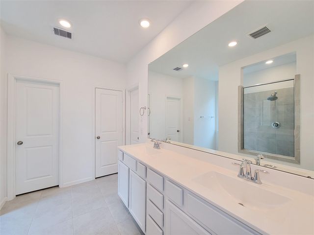 9422 Vista Falls Trace, Houston, TX 77365