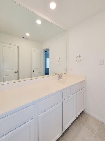 9422 Vista Falls Trace, Houston, TX 77365