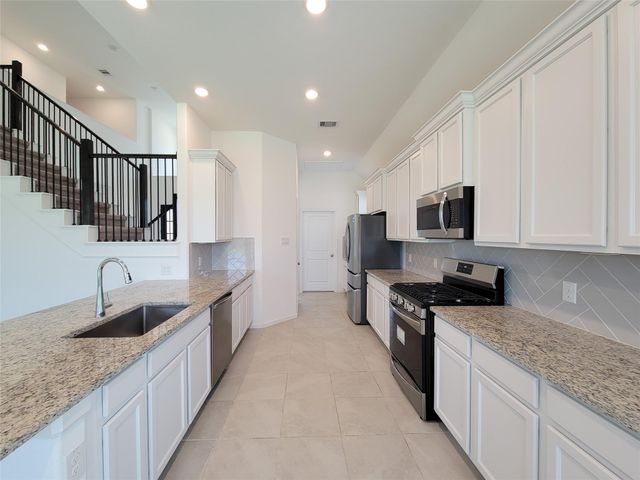 9422 Vista Falls Trace, Houston, TX 77365