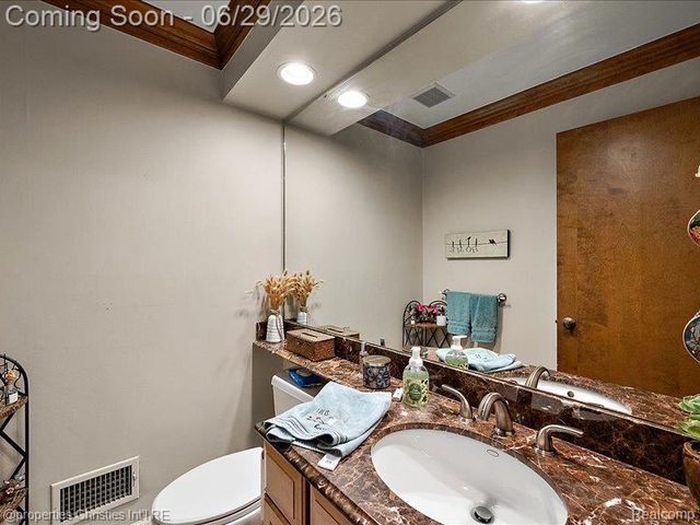 38696 Wakefield Court, Northville, MI 48167