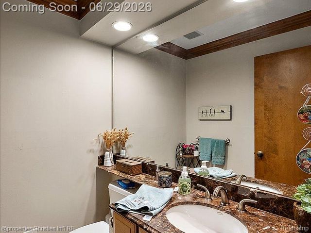 38696 Wakefield Court, Northville, MI 48167
