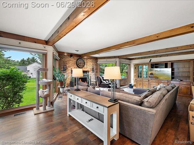 38696 Wakefield Court, Northville, MI 48167