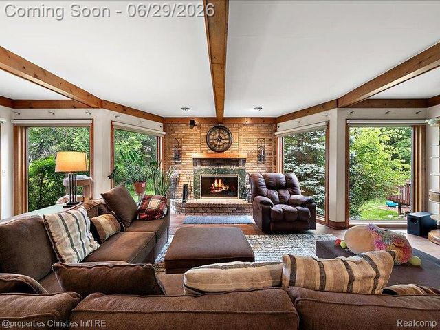 38696 Wakefield Court, Northville, MI 48167