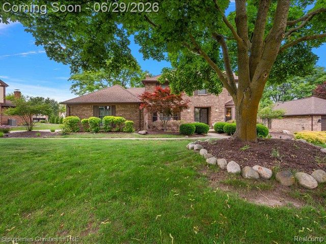 38696 Wakefield Court, Northville, MI 48167
