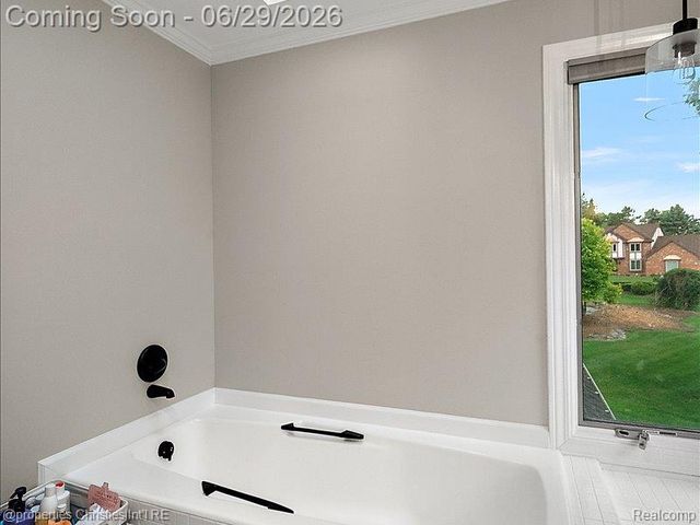 38696 Wakefield Court, Northville, MI 48167