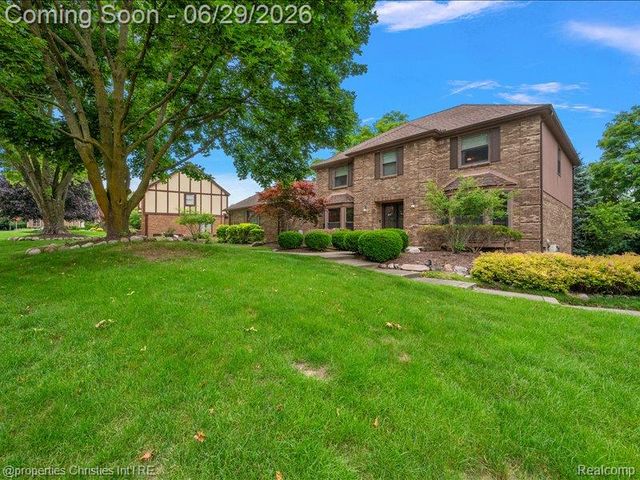 38696 Wakefield Court, Northville, MI 48167