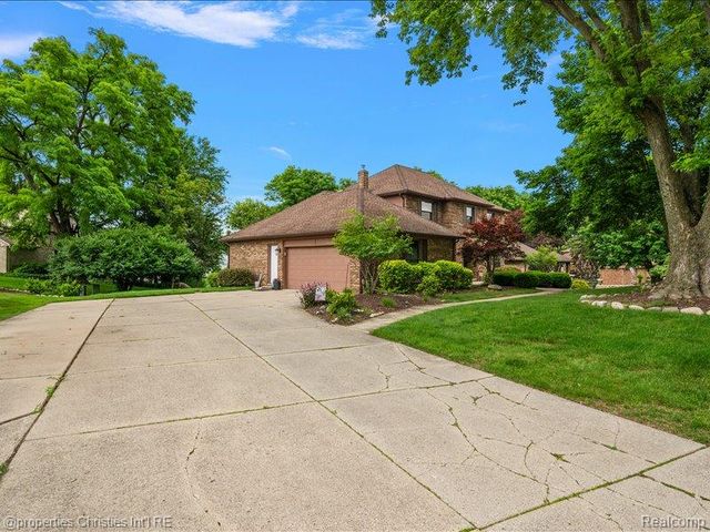 38696 Wakefield Court, Northville, MI 48167