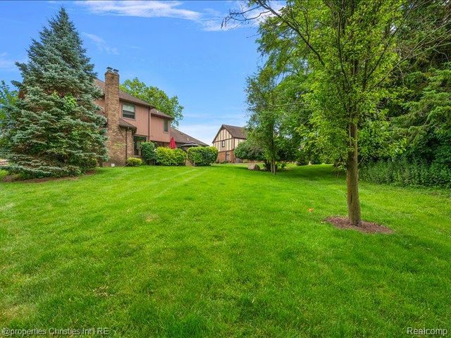 38696 Wakefield Court, Northville, MI 48167