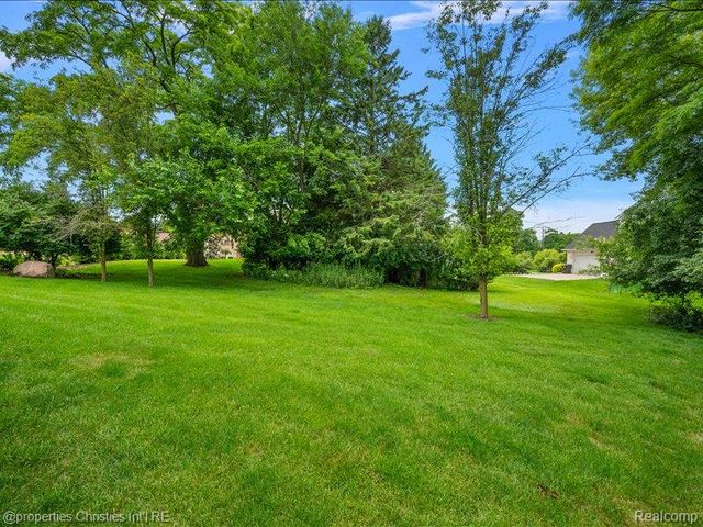 38696 Wakefield Court, Northville, MI 48167