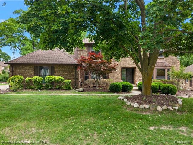 38696 Wakefield Court, Northville, MI 48167