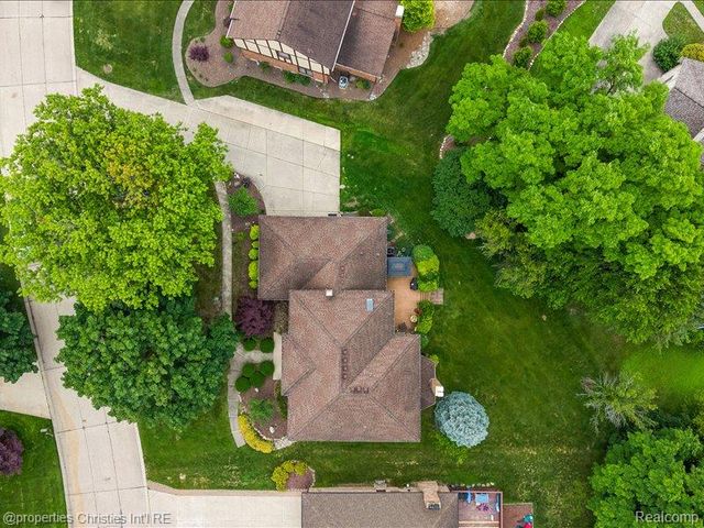 38696 Wakefield Court, Northville, MI 48167