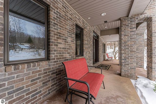 3378 Silver Farms Lane, Traverse City, MI 49684