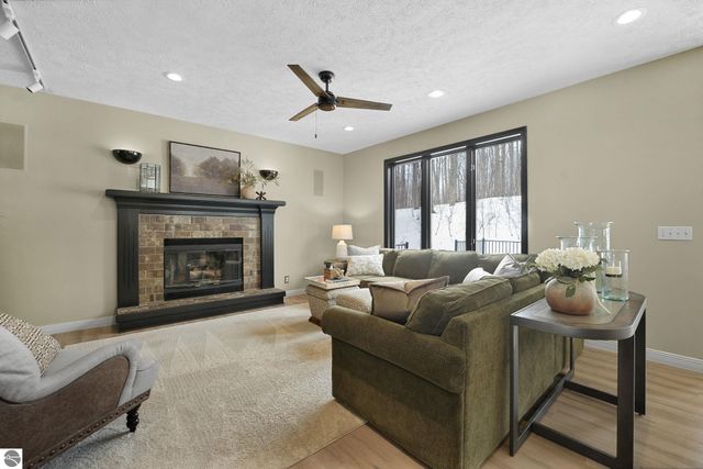 3378 Silver Farms Lane, Traverse City, MI 49684