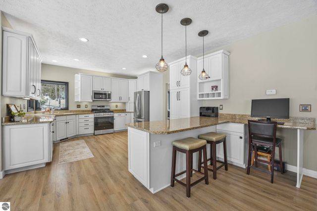 3378 Silver Farms Lane, Traverse City, MI 49684