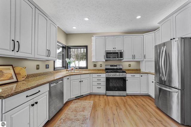 3378 Silver Farms Lane, Traverse City, MI 49684