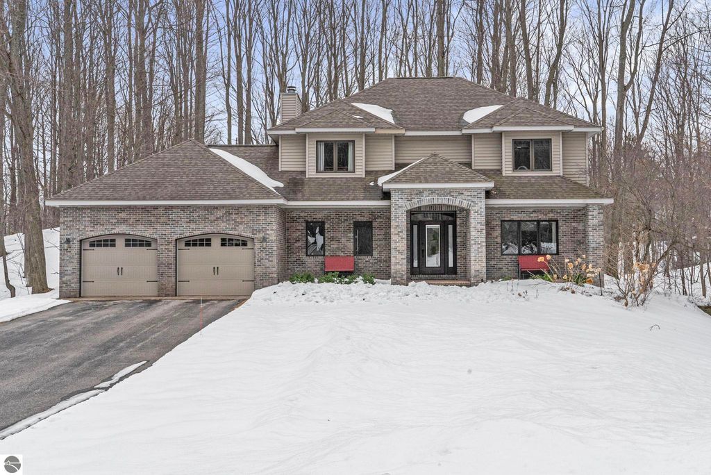 3378 Silver Farms Lane, Traverse City, MI 49684