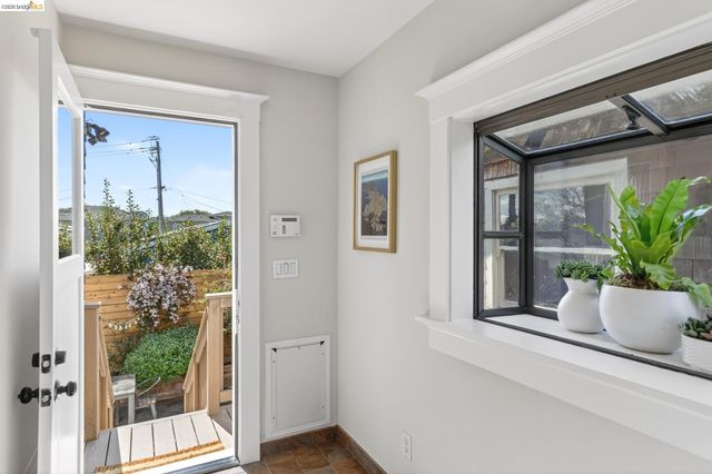 1331 Excelsior Ave, Oakland, CA 94602