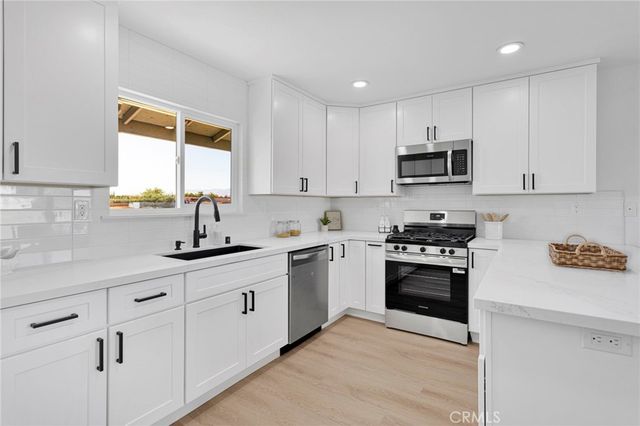 12810 Navajo, Apple Valley, CA 92308