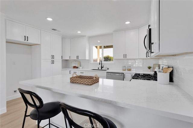 12810 Navajo, Apple Valley, CA 92308