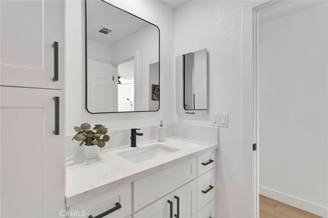12810 Navajo, Apple Valley, CA 92308