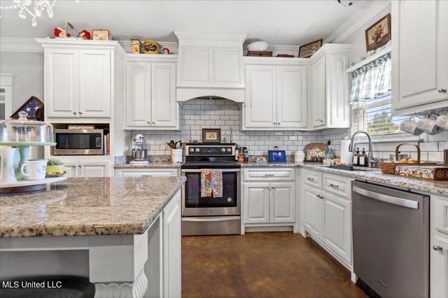 17424 Rayford Shumock Road, Moss Point, MS 39562