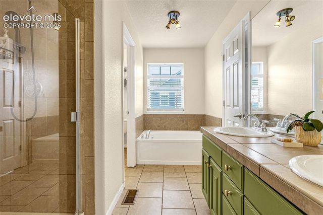 848 Wahsatch Ridge Point, Colorado Springs, CO 80903