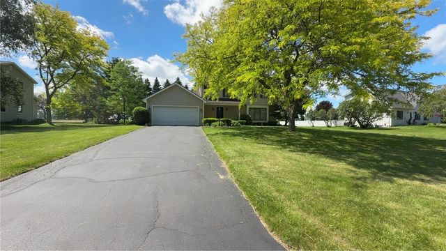 1427 Fieldcrest Drive, Webster, NY 14580