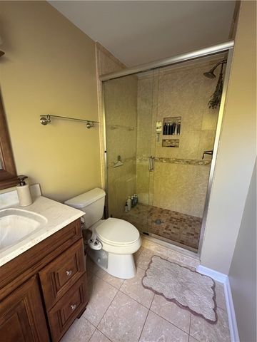 1427 Fieldcrest Drive, Webster, NY 14580