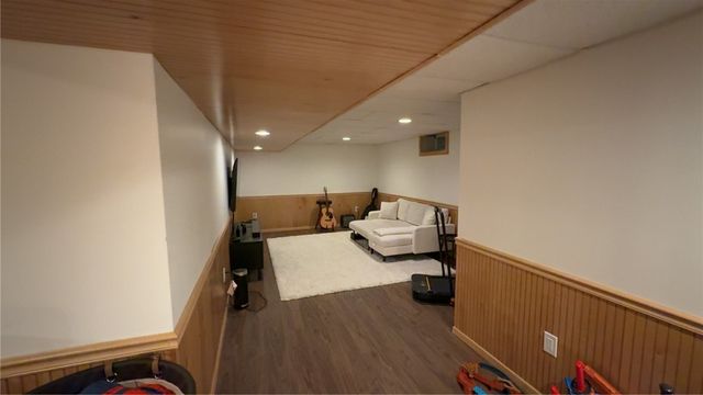 1427 Fieldcrest Drive, Webster, NY 14580