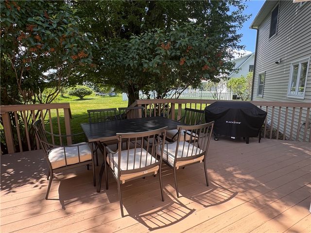 1427 Fieldcrest Drive, Webster, NY 14580