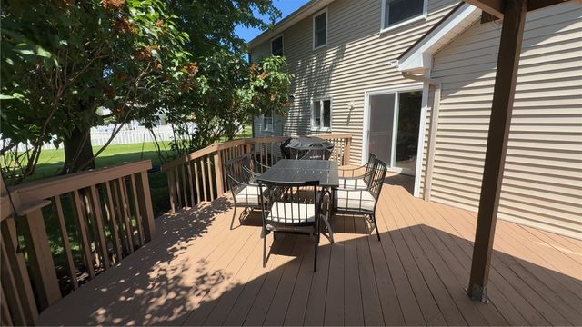 1427 Fieldcrest Drive, Webster, NY 14580