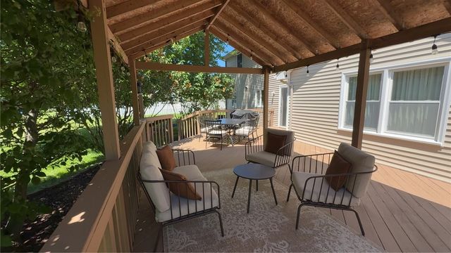 1427 Fieldcrest Drive, Webster, NY 14580