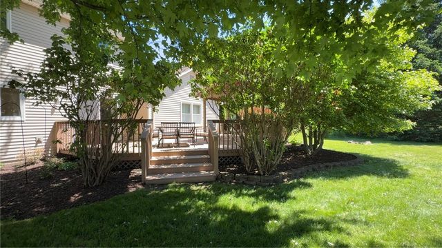 1427 Fieldcrest Drive, Webster, NY 14580