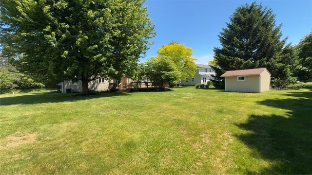 1427 Fieldcrest Drive, Webster, NY 14580