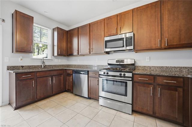 941 Vineyard Pl Unit B, Suffolk, VA 23435