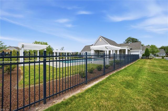 941 Vineyard Pl Unit B, Suffolk, VA 23435