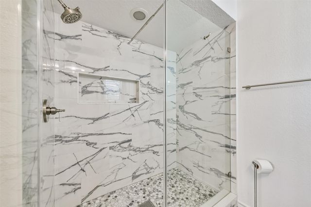1823 Tiki Drive, Galveston, TX 77554