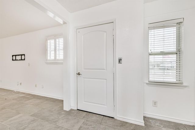 1823 Tiki Drive, Galveston, TX 77554