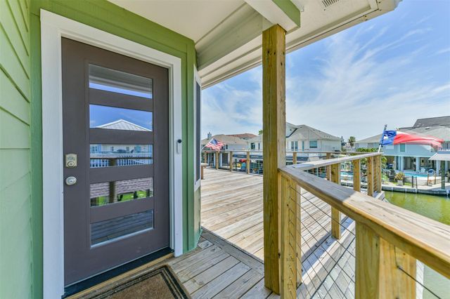 1823 Tiki Drive, Galveston, TX 77554
