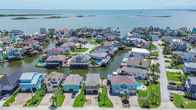 1823 Tiki Drive, Galveston, TX 77554