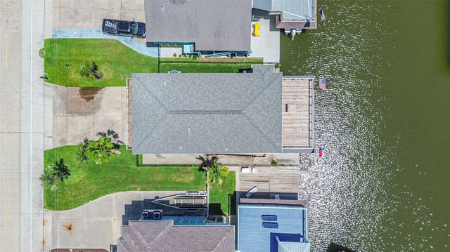 1823 Tiki Drive, Galveston, TX 77554