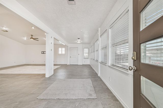 1823 Tiki Drive, Galveston, TX 77554