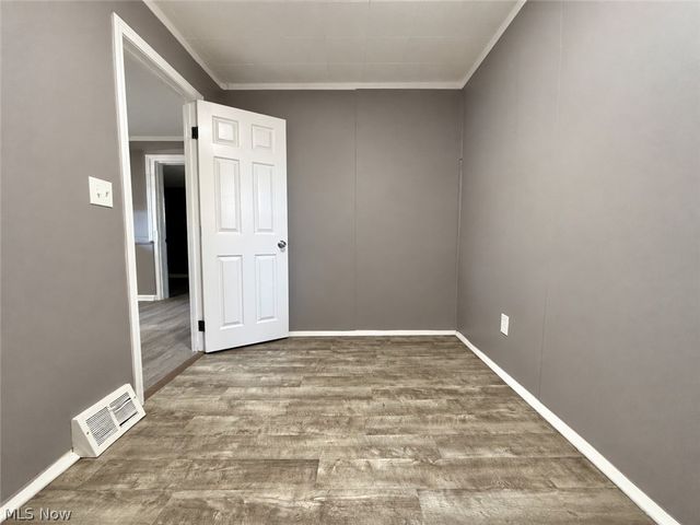 2408 Castle Avenue, Cleveland, OH 44113