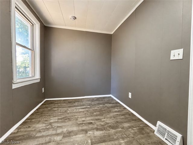 2408 Castle Avenue, Cleveland, OH 44113