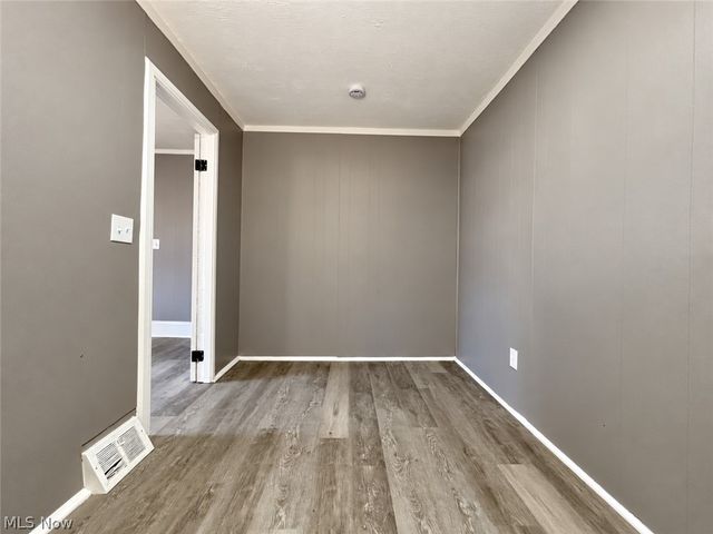 2408 Castle Avenue, Cleveland, OH 44113