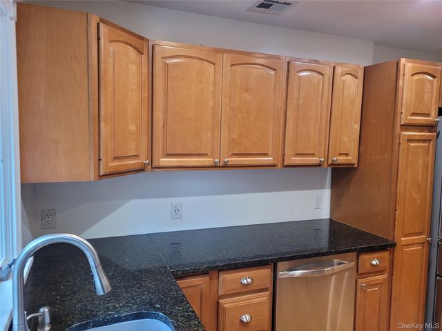 31 Apricot Road, Rocky Point, NY 11778