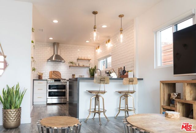 509 E Buckthorn Street, Inglewood, CA 90301