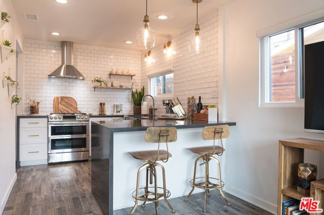 509 E Buckthorn Street, Inglewood, CA 90301