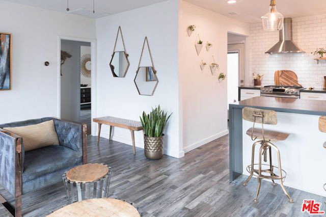 509 E Buckthorn Street, Inglewood, CA 90301