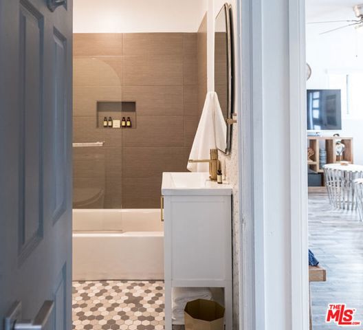 509 E Buckthorn Street, Inglewood, CA 90301